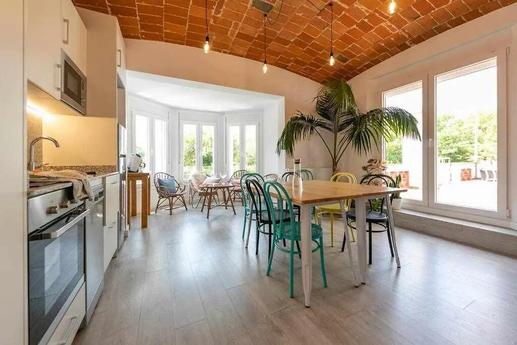 Guest house Newly Renovated Room W Pool & Bikeparking Girona Spain