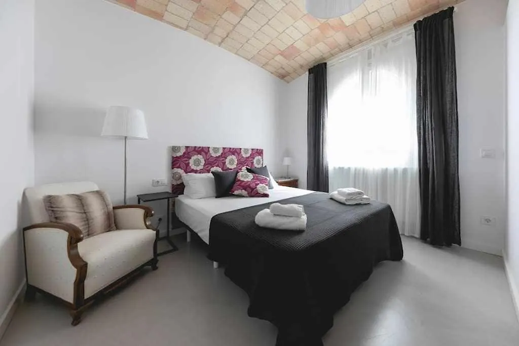 Newly Renovated Room W Pool & Bikeparking Girona 0*,  Spagna