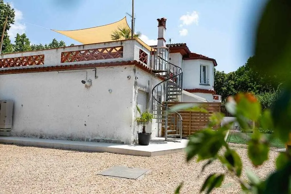 Newly Renovated Room W Pool & Bikeparking Girona