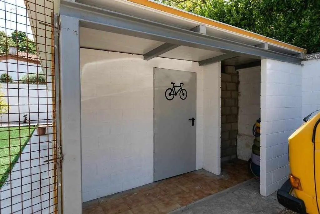 Newly Renovated Room W Pool & Bikeparking Girona Affittacamere