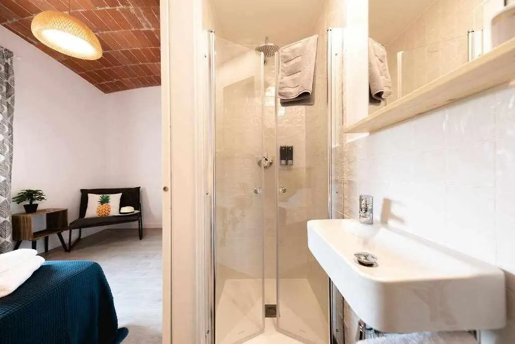 Newly Renovated Room W Pool & Bikeparking Girona Spagna