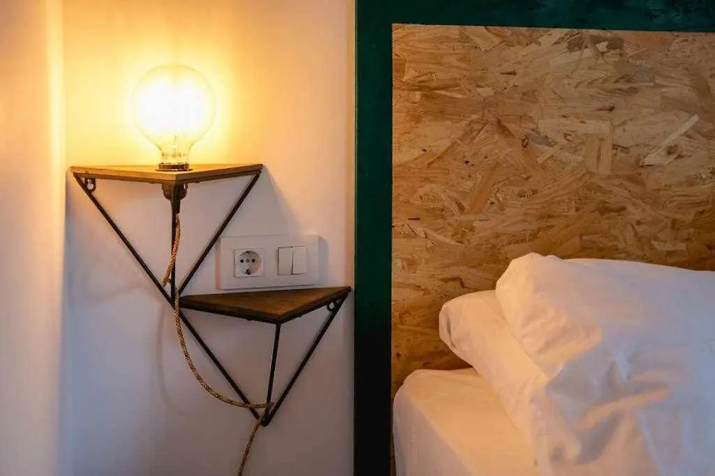 Newly Renovated Room W Pool & Bikeparking Girona