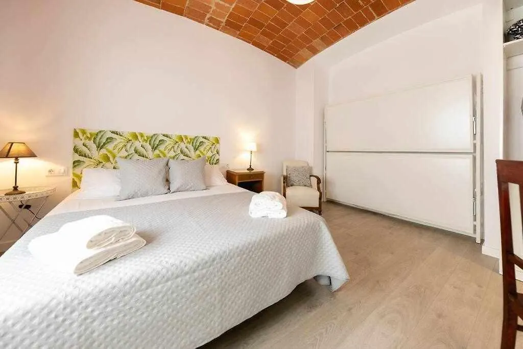 Newly Renovated Room W Pool & Bikeparking Girona Spanien