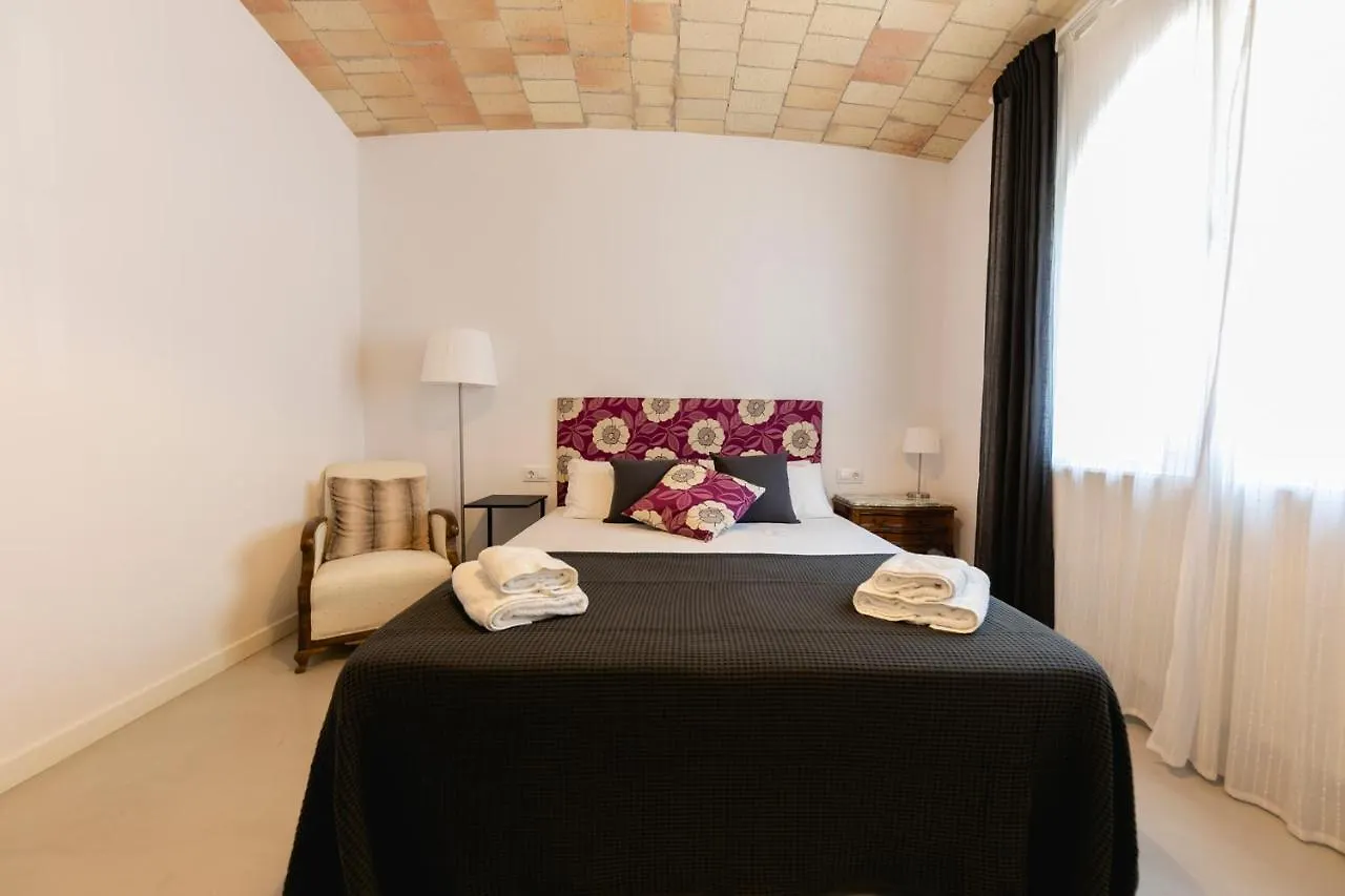 Newly Renovated Room W Pool & Bikeparking Girona