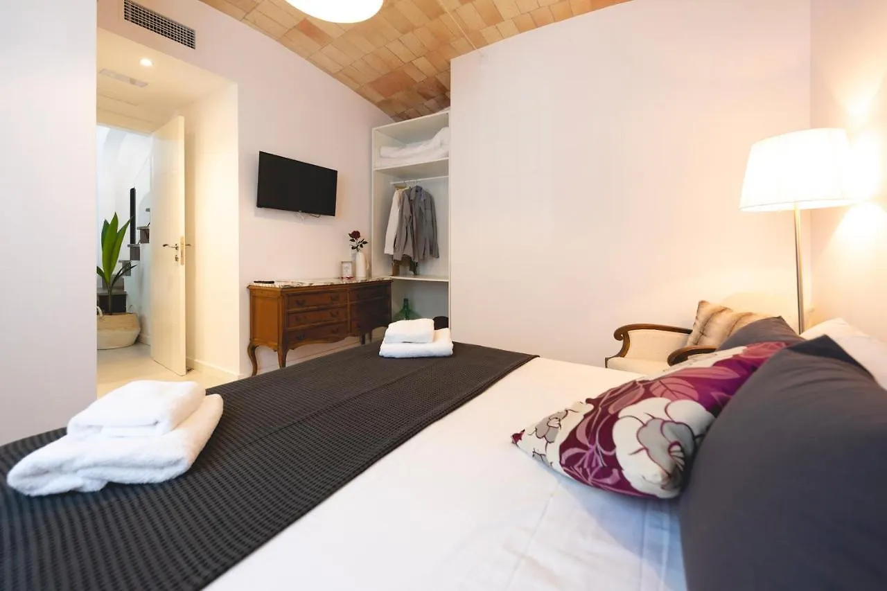 Pensionat Newly Renovated Room W Pool & Bikeparking Girona